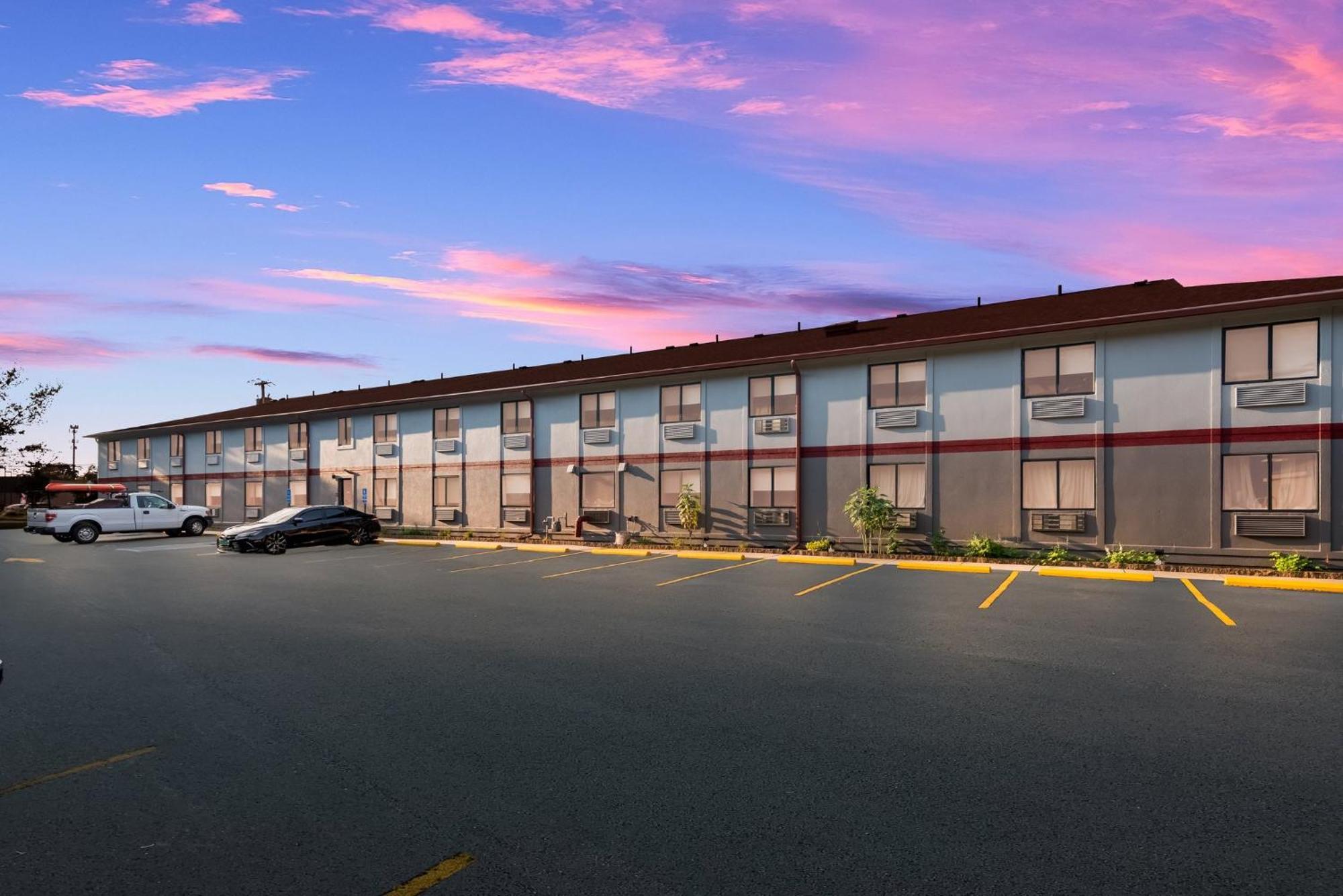 Econo Lodge Buena Exterior foto